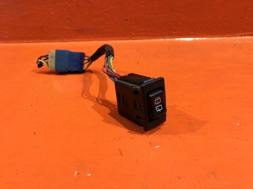 Кнопка SUBARU DOMINGO KJ5/8