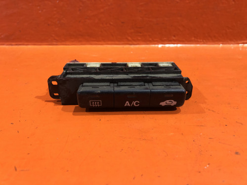 Кнопка обогрева заднего стекла HONDA DOMANI MB*