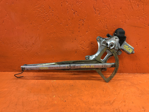 Стеклоподъемник передний левый TOYOTA IST NCP6*