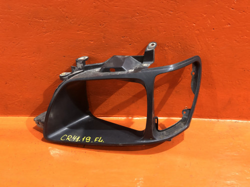 Рамка фары левой TOYOTA LITE ACE NOAH *R4*/*R5* 53132-28030
