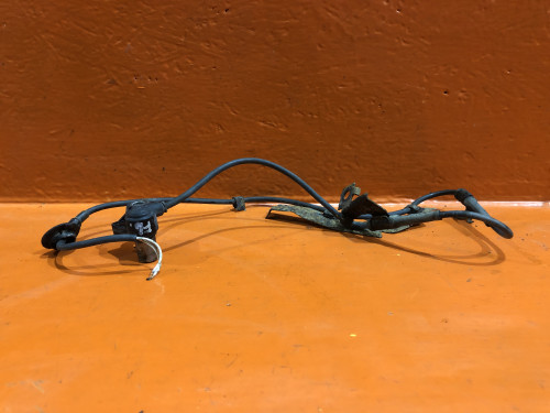 Датчик ABS передний левый MAZDA 323 1998-2002 B25D-43-73XG