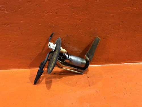 Бензонасос погружной MITSUBISHI DIAMANTE F3*/F4* MR134284