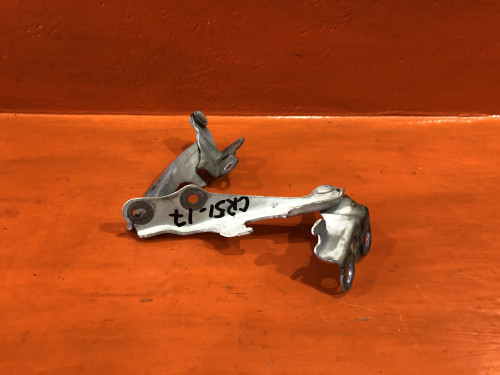 Петля капота правая TOYOTA LITE ACE NOAH *R4*/*R5* 53410-28010