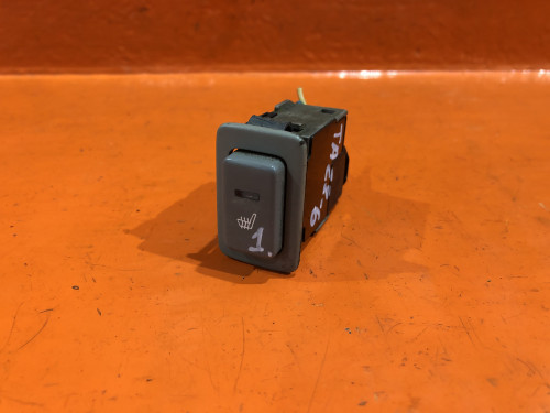 Кнопка MAZDA MILLENIA TC86-66-42005