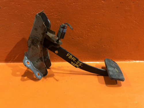Педаль тормоза NISSAN SUNNY *B14 465010N810
