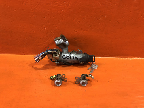 Замок зажигания TOYOTA LITE ACE NOAH *R4*/*R5* 45280-28220