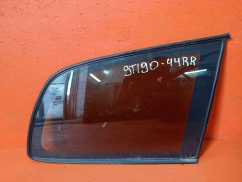 Стекло багажника правое TOYOTA CALDINA *T19* 62710-21040