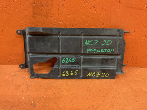 Дефлектор радиатора TOYOTA FUNCARGO 53289-52020