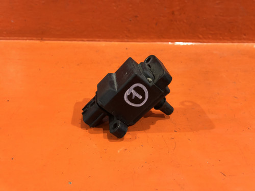 Катушка зажигания MAZDA MILLENIA KJ01-18-100C