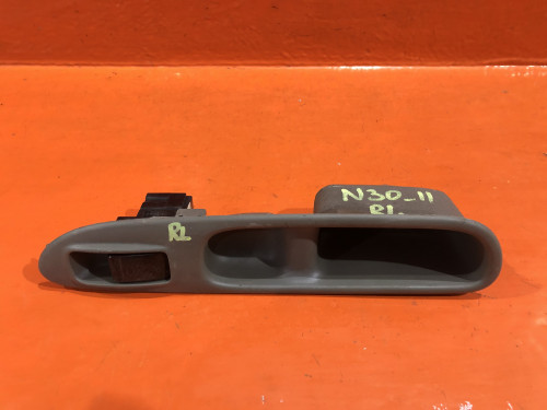 Кнопка стеклоподъемника задняя левая NISSAN BASSARA U30 2541172B00