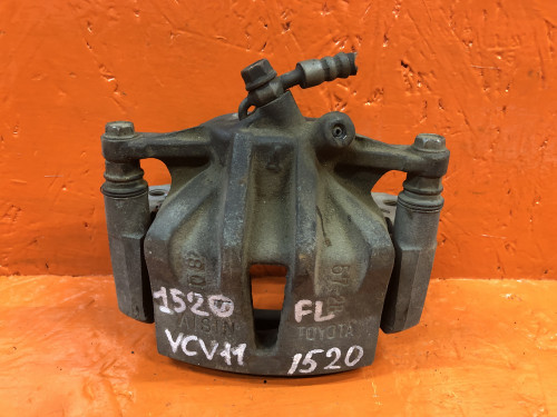 Суппорт тормозной передний левый TOYOTA WINDOM VCV10/11