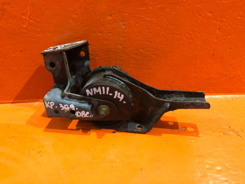 Подушка двигателя задняя NISSAN PRAIRIE (M11) 1988-1994 1132040R00