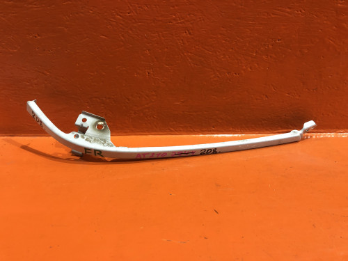 Планка под фару правая TOYOTA CARINA *T21*