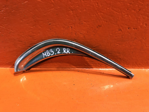 Молдинг HONDA DOMANI MB* 72420-S04-901