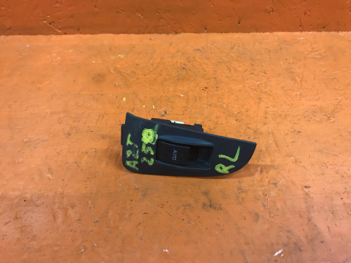 Кнопка стеклоподъемника задняя левая TOYOTA AVENSIS AZT25*