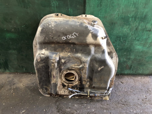 Бак топливный/бензобак NISSAN PRESAGE *U30 17202-AD000