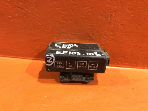 Блок предохранителей подкапотный TOYOTA CARIB AE11* 82661-12200