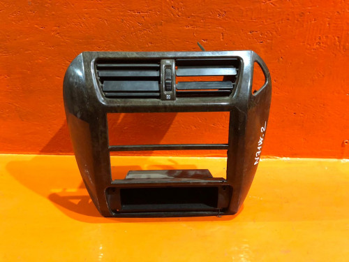 Рамка магнитофона MITSUBISHI RVR N6*/N7* MR356992