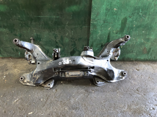 Балка передняя поперечная NISSAN PRESAGE *U30 54400-AD002