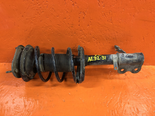 Стойка передняя левая TOYOTA COROLLA *E9*