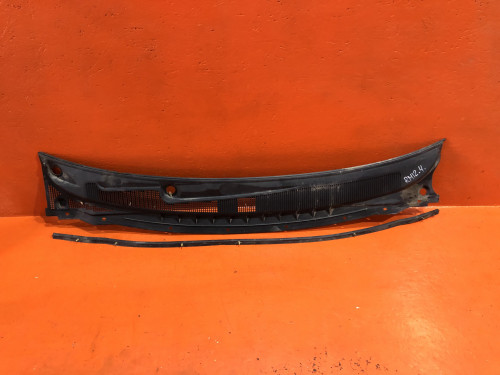 Жабо NISSAN LIBERTY *M12 66862-WF100
