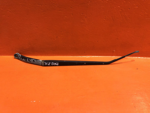 Поводок стеклоочистителя левый NISSAN LIBERTY *M12 28886WF100