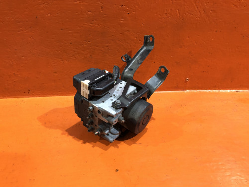 Блок ABS SUBARU TRIBECA 2007-2014 27596XA01A