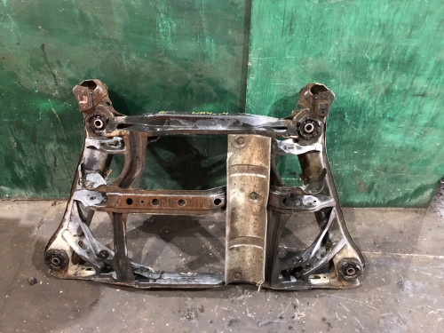 Балка задняя HONDA INSPIRE/SABER UA4/5 50310-S87-A01