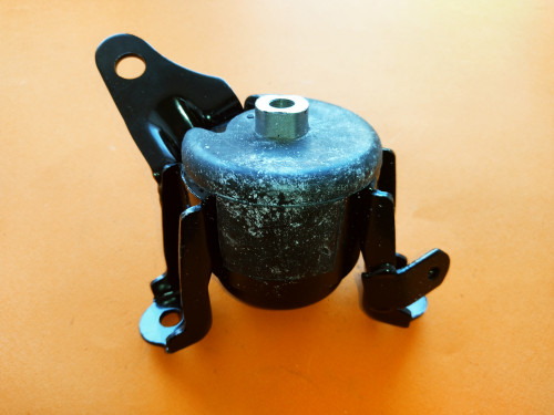 Подушка двигателя правая TOYOTA ALLION *T24* R81236228060