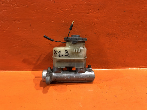 Главный тормозной цилиндр HONDA STEPWGN RF1/2 46100-S03-Z01