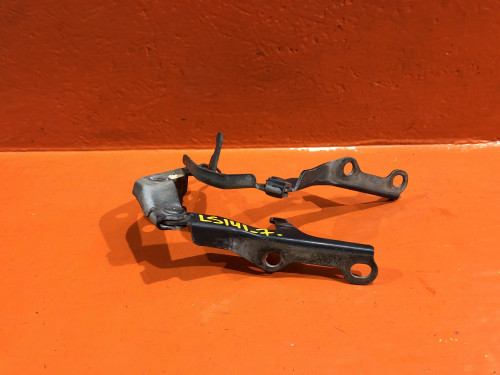 Петля капота левая TOYOTA CROWN *S14* 53420-30090
