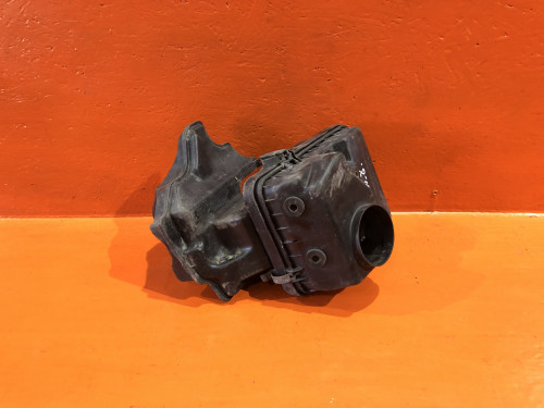 Рамка магнитофона MITSUBISHI CHARIOT N3*/N4* MB652466