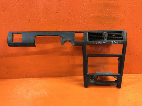 Рамка магнитофона TOYOTA COROLLA *E9*