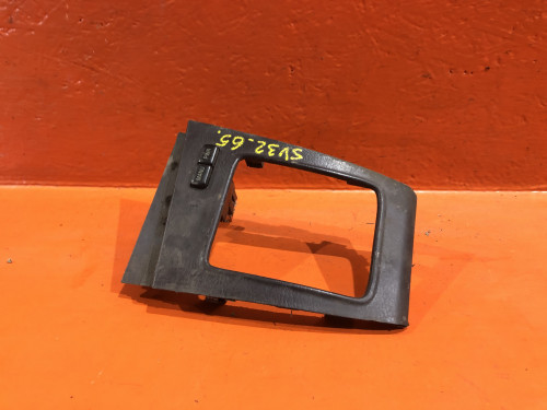 Консоль селектора КПП TOYOTA CAMRY PROMINENT VZV3* 58821-32040-02