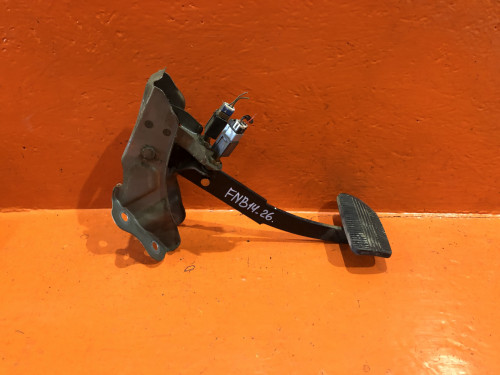Педаль тормоза NISSAN SUNNY *B14 46501-0N810