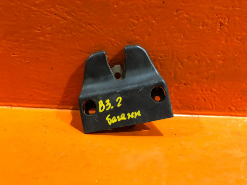 Замок крышки багажника AUDI 80 1986-1991