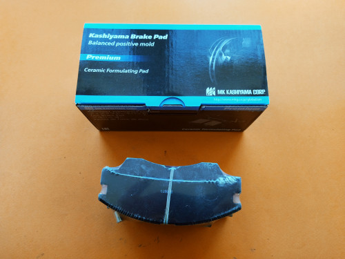 Колодки тормозные передние MITSUBISHI DELICA P0*/P1*/P2*/P3* D6018M