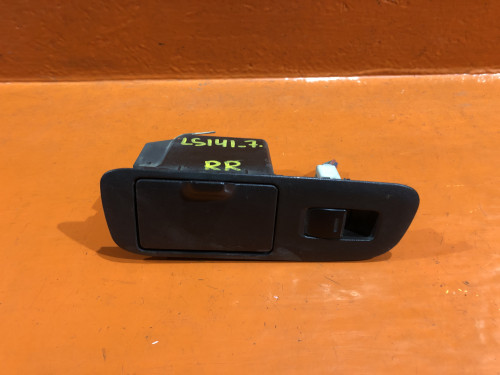 Кнопка стеклоподъемника задняя левая TOYOTA CROWN *S14* 84810-30150