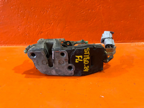 Замок двери передней левой TOYOTA CARINA ED ST18* 69040-20430