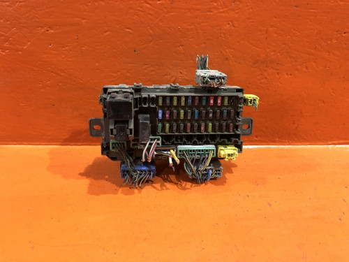 Блок предохранителей салонный HONDA STEPWGN RF1/2 38200-S47-901