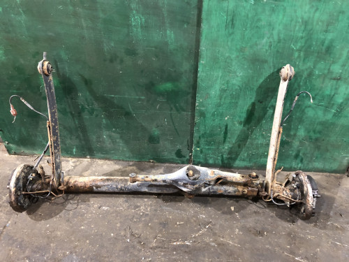 Балка задняя NISSAN BLUEBIRD U14 555013J020