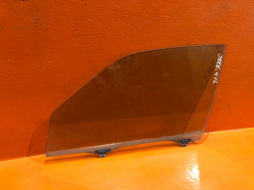 Стекло двери передней левой TOYOTA CAMI 68102-87401