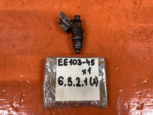 Форсунка топливная TOYOTA COROLLA *E10*