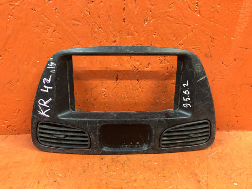 Рамка магнитофона TOYOTA LITE ACE NOAH *R4*/*R5*