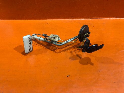 Датчик уровня топлива NISSAN AD Y10 2506079R15