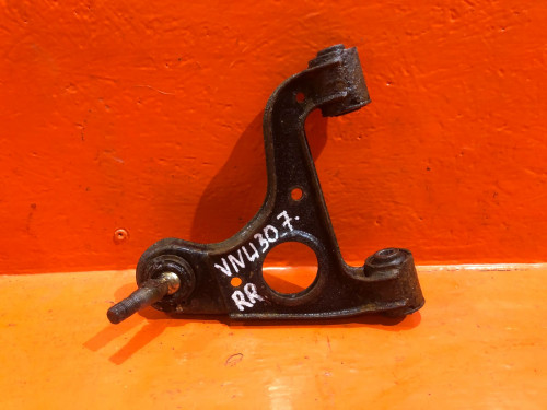 Рычаг задний правый NISSAN BASSARA U30 55120AD350