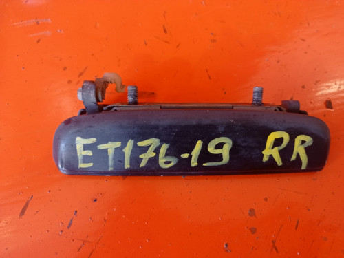 Ручка двери задней правой внешняя TOYOTA CARINA *T17* 69210-20200