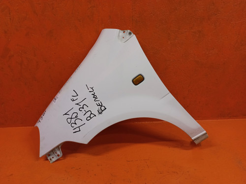 Крыло переднее левое DAIHATSU YRV