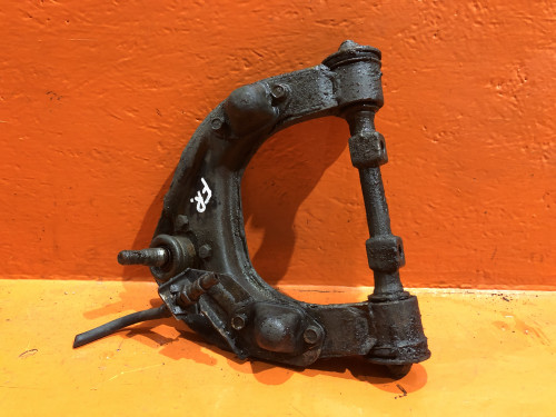 Рычаг передний правый MITSUBISHI PAJERO V1*/V2*/V3*/V4*