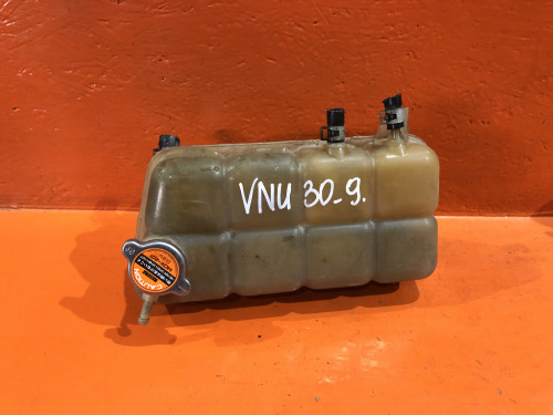 Бачок расширительный NISSAN PRESAGE *U30 21710-5V000